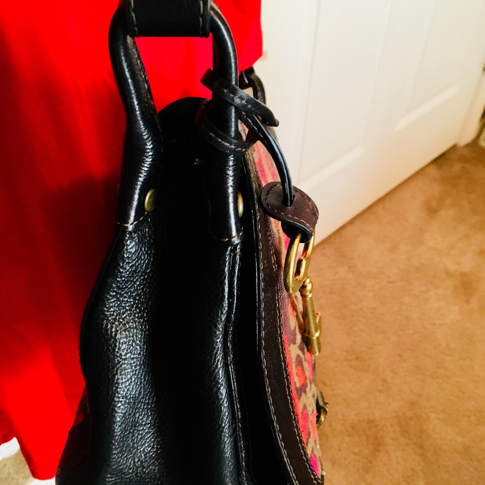 Fossil Vintage Reissue Tapestry Flap Crossbody. - Picture 5 of 7